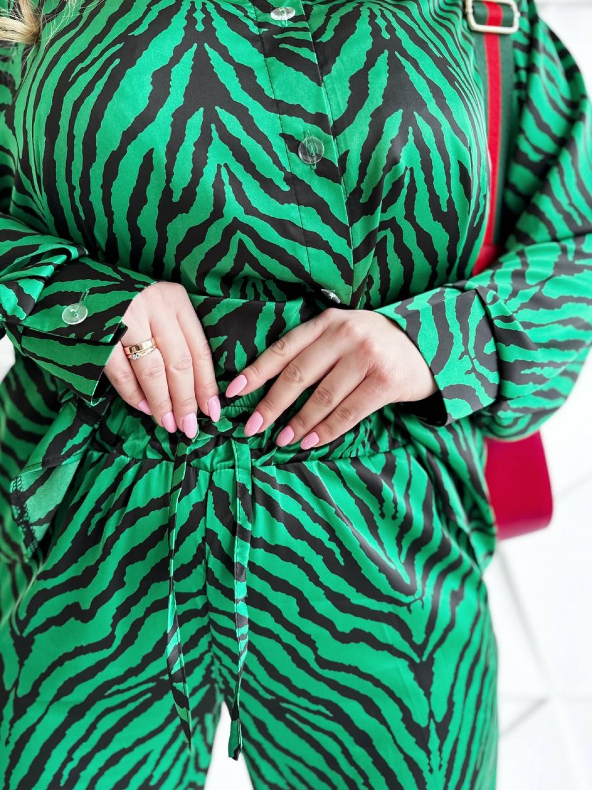 Жіночий костюм сорочка та штани колір зелений принт р.46/48 452010