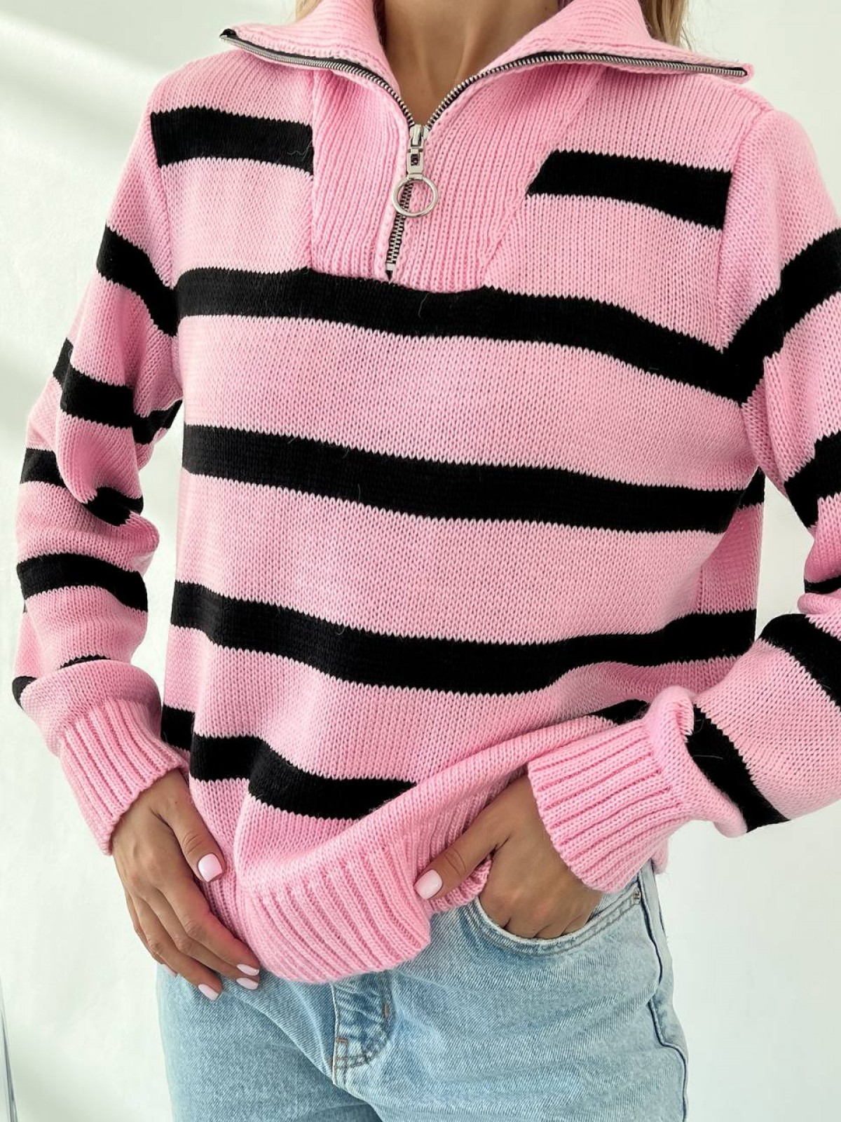 Жіночий светр вовняний в смужку з блискавкою рожевий з чорним р.42/46 396781