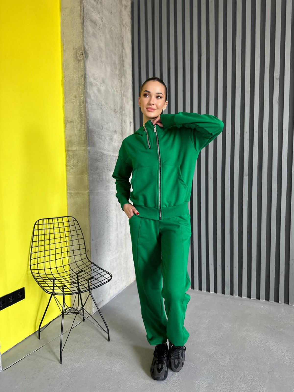 Жіночий спортивний костюм колір зелений р.50/52 450764