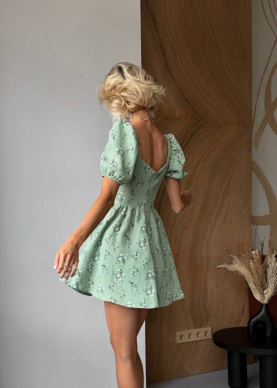 Жіноча сукня міні з мусліну колір оливковий р.44 459513