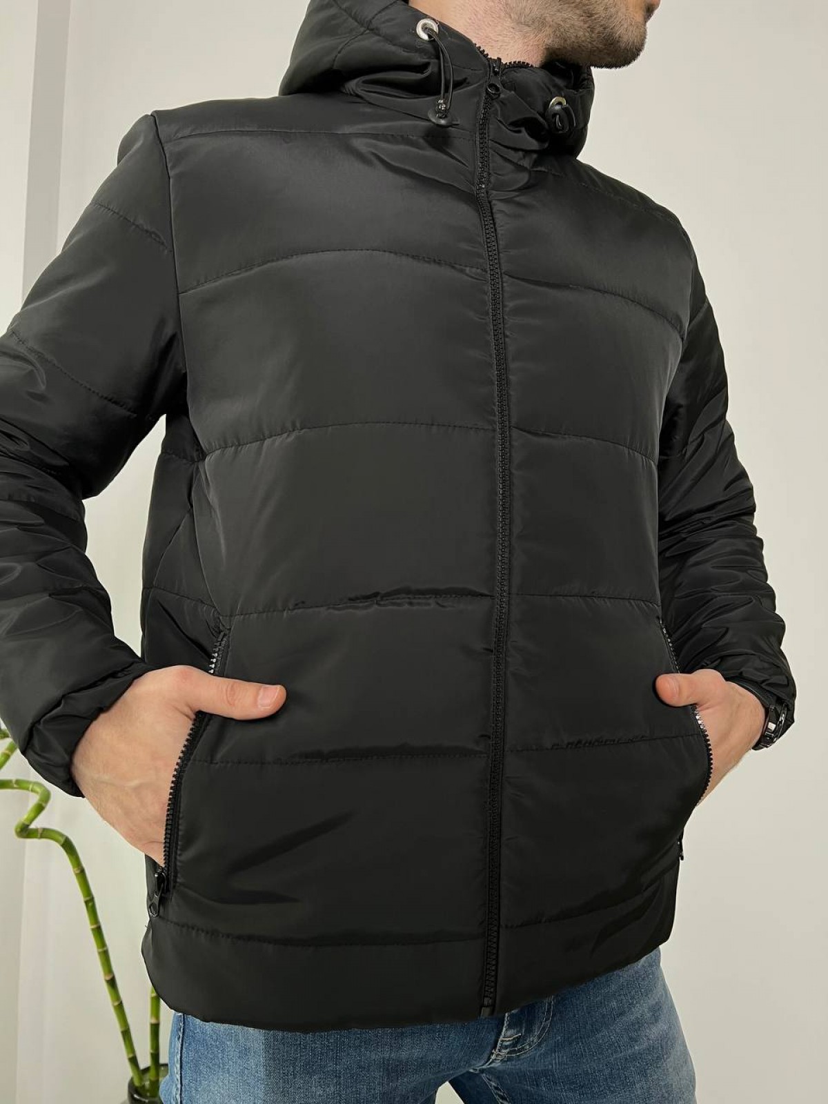 Чоловіча тепла курточка з капюшоном колір чорний р.44/46 447292