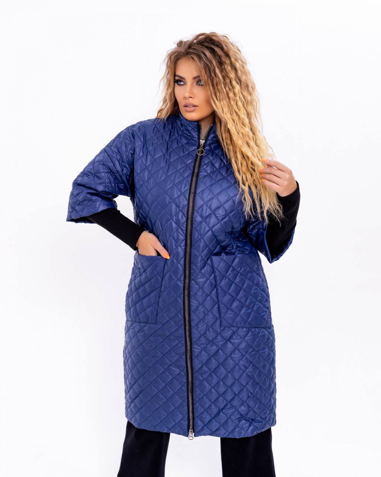 Жіноча куртка-пальто з плащової тканини синього кольору р.52 377519