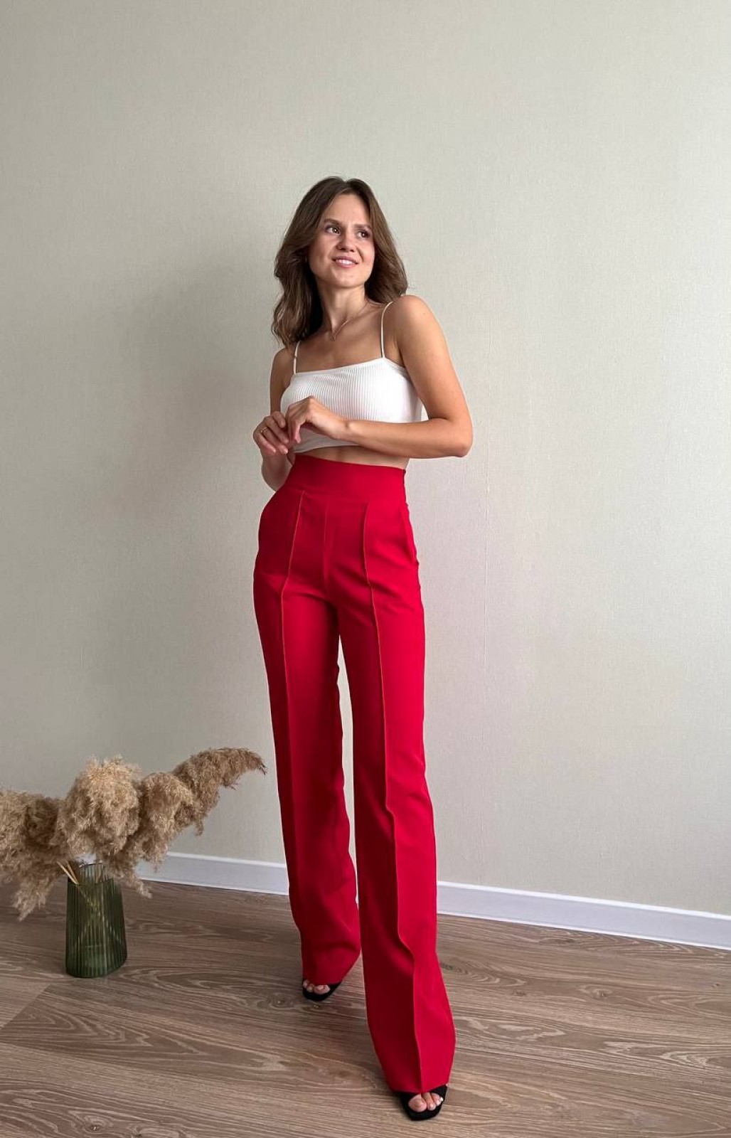 Жіночі штани червоного кольору р.44 377523