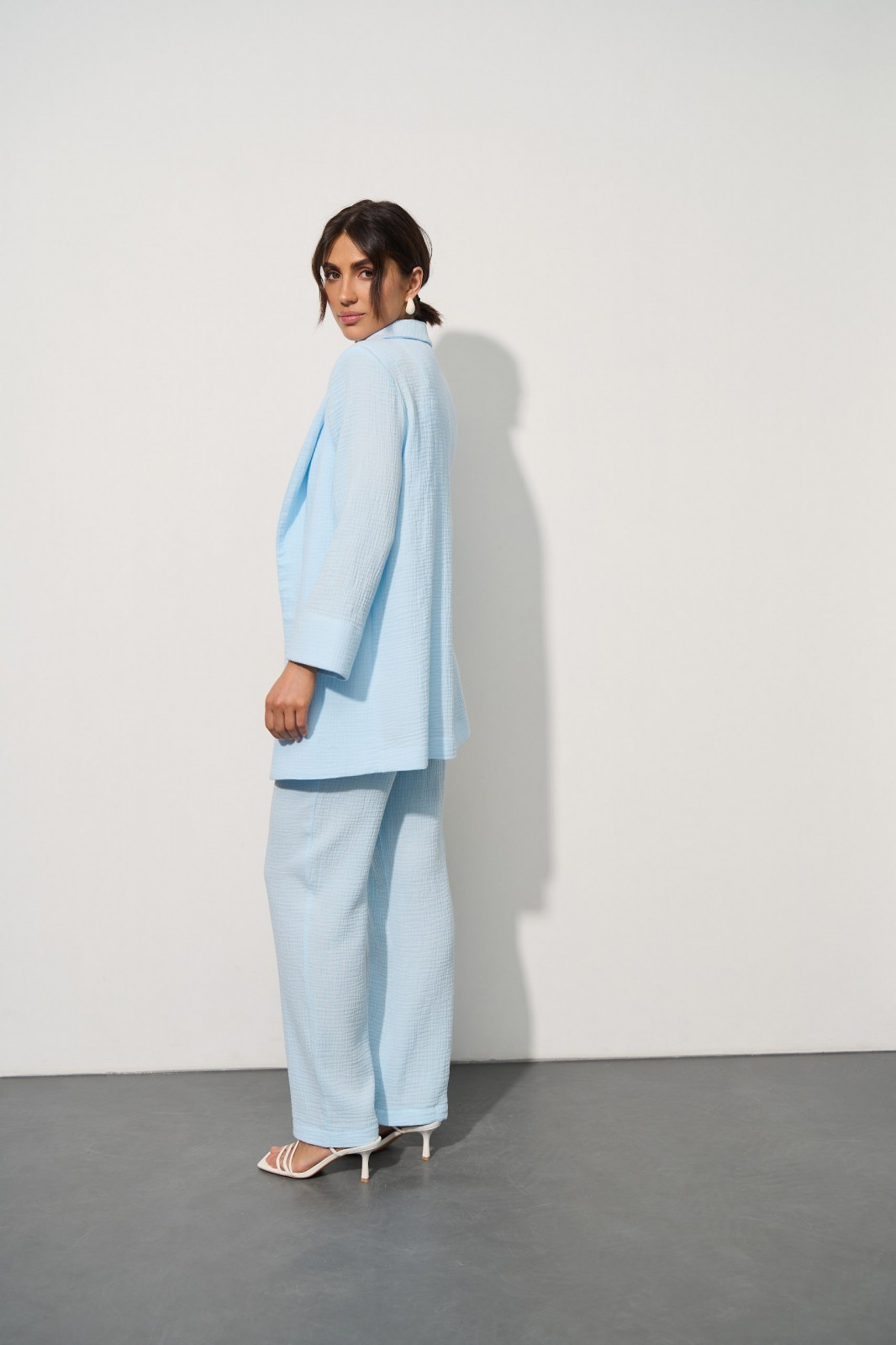 Жіночий мусліновий костюм-трійка колір світло-блакитний р.M 459181