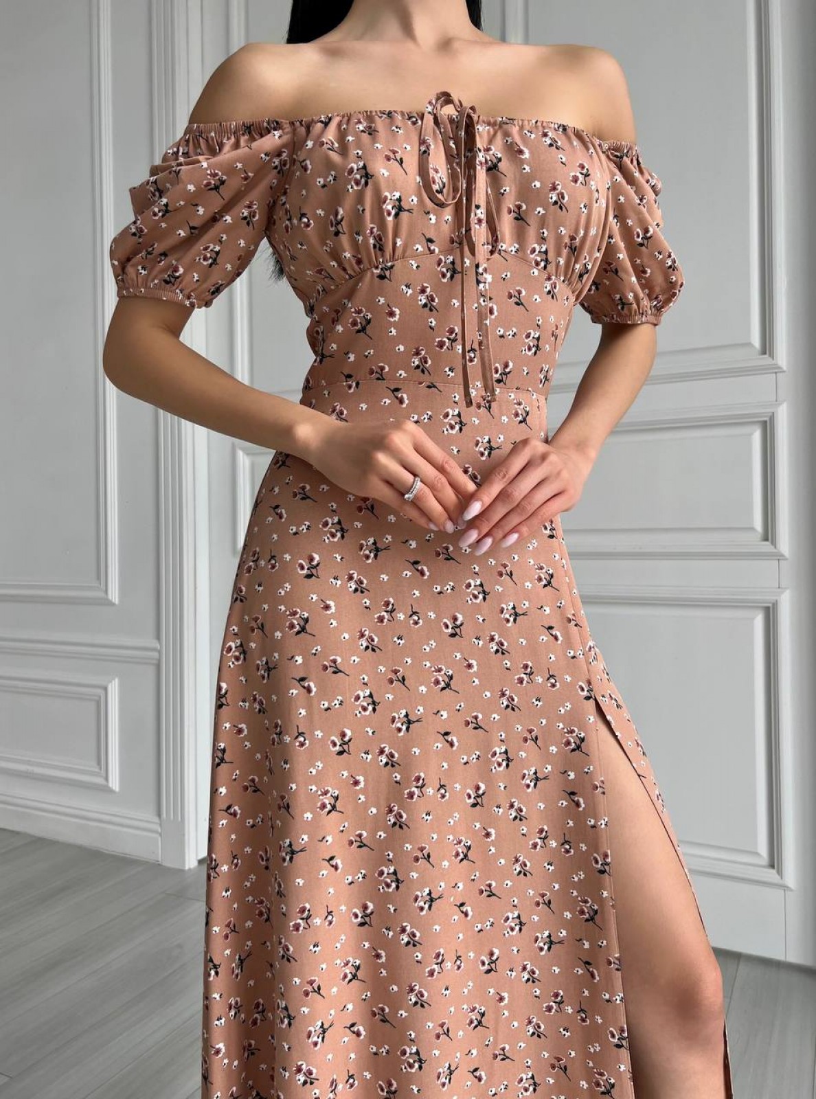 Жіноча літня сукня міді колір бежевий р.42 437180