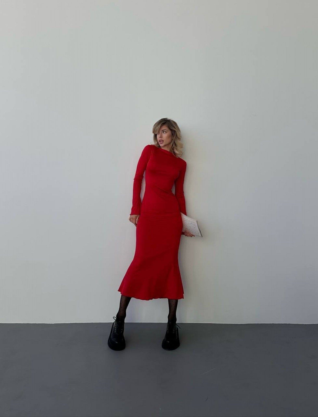 Жіноча сукня міді колір червоний р.42/44 448300