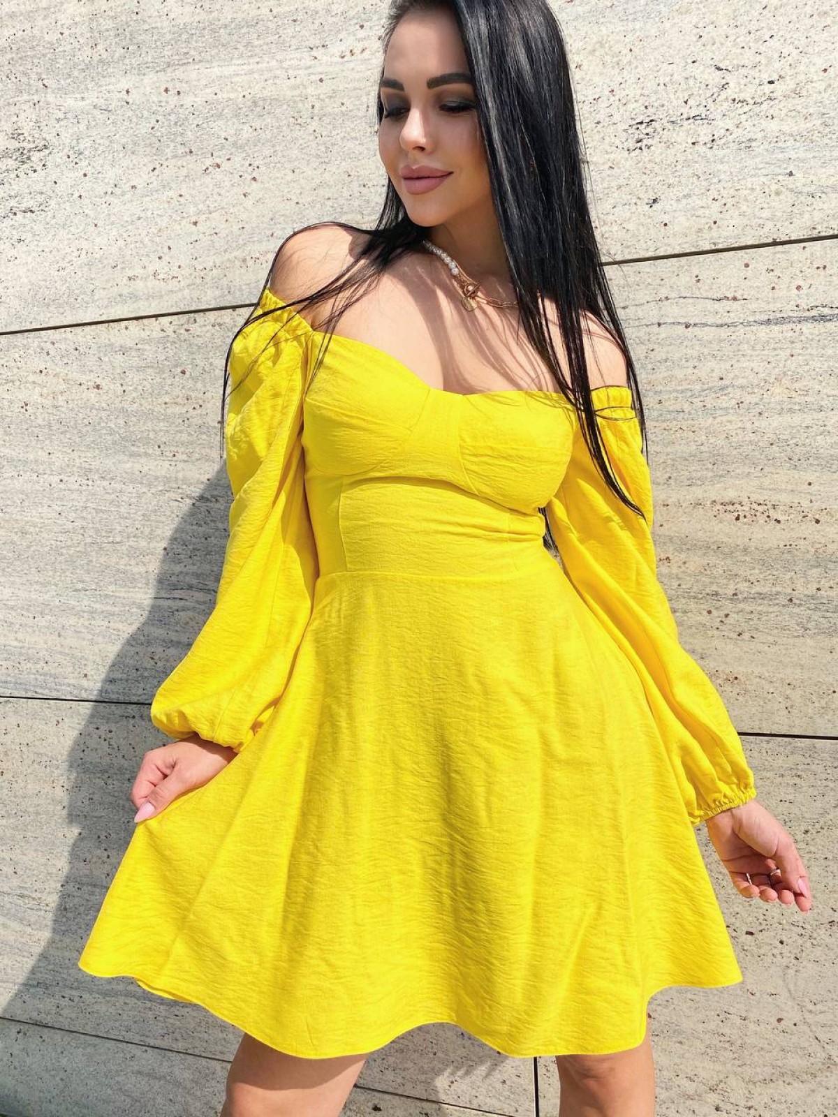 Жіноча сукня жовтого кольору 373569